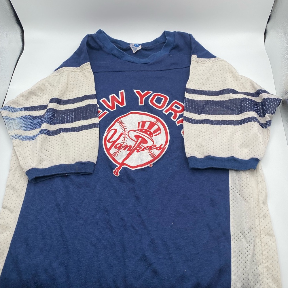 Men's vintage New York Yankees shirt